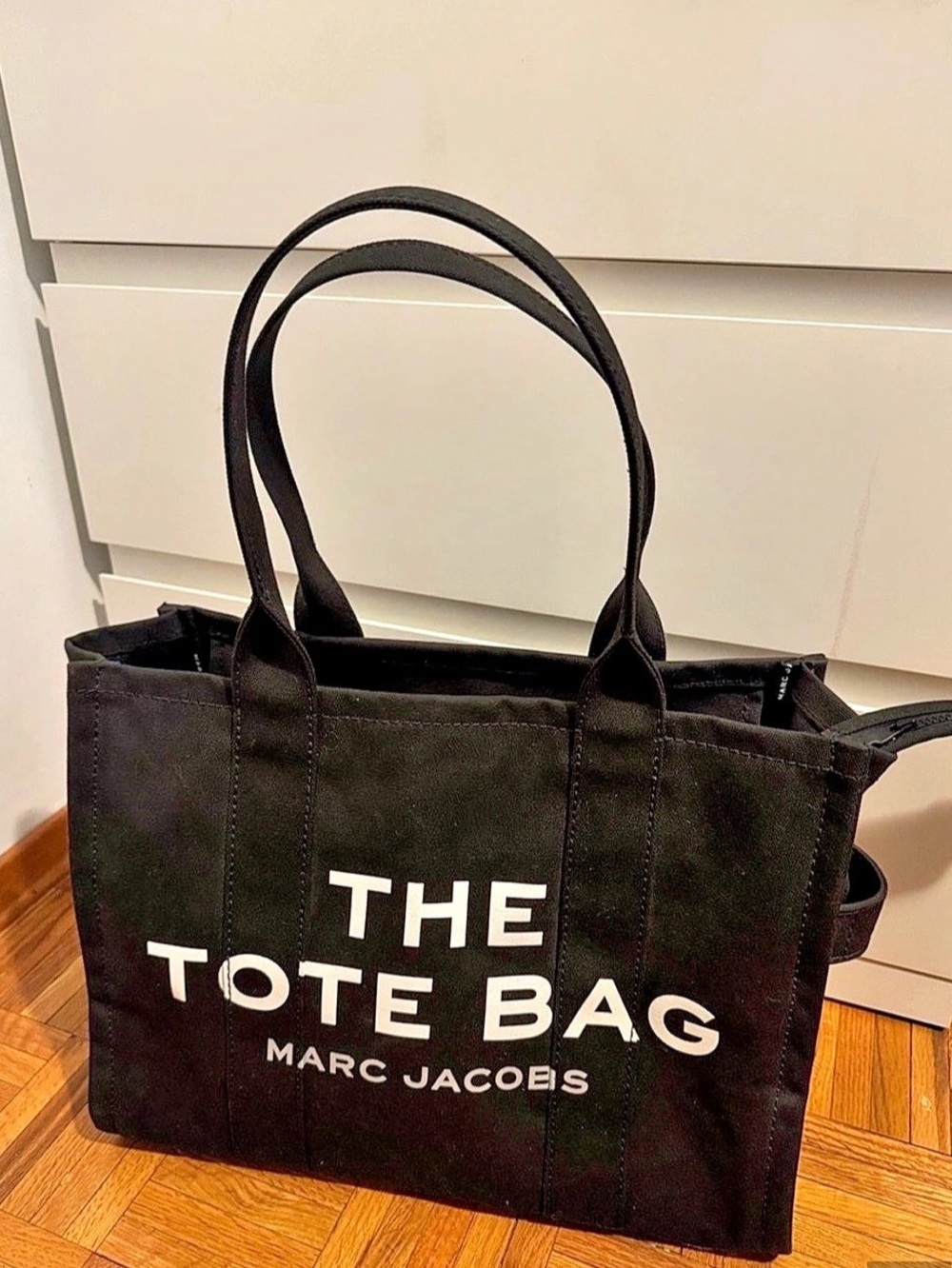 Marc Jacobs The Tote Bag in Black